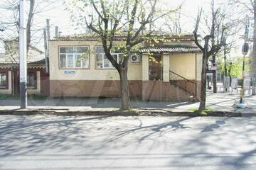4-к квартира, 145,9 м², 1/1 эт.