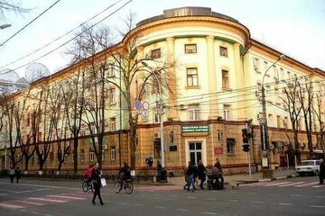 2-к квартира, 49 м², 1/4 эт.