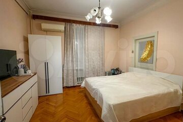 2-к квартира, 55 м², 2/4 эт.