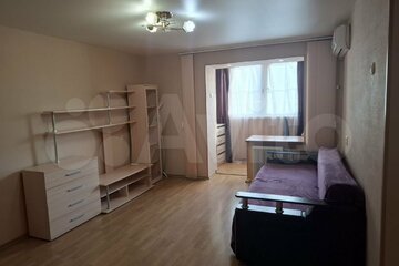 1-к квартира, 38 м², 4/9 эт.