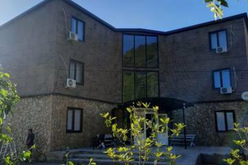 Дом, 400 м², 3 эт.